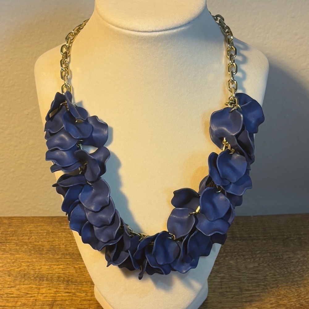 Zenzii Painted Petals Necklace